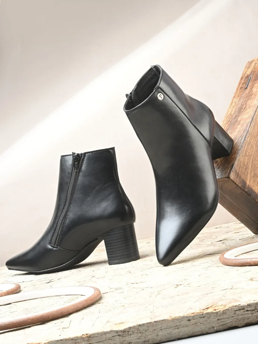 Black Pointed-Toe Boots