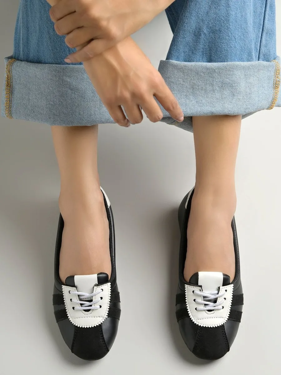 Black White Casual Sneakers