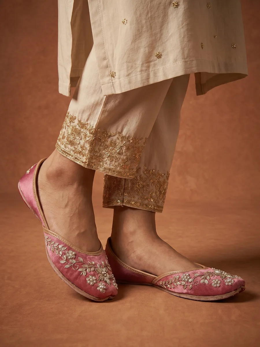 Pink Embellished Juttis