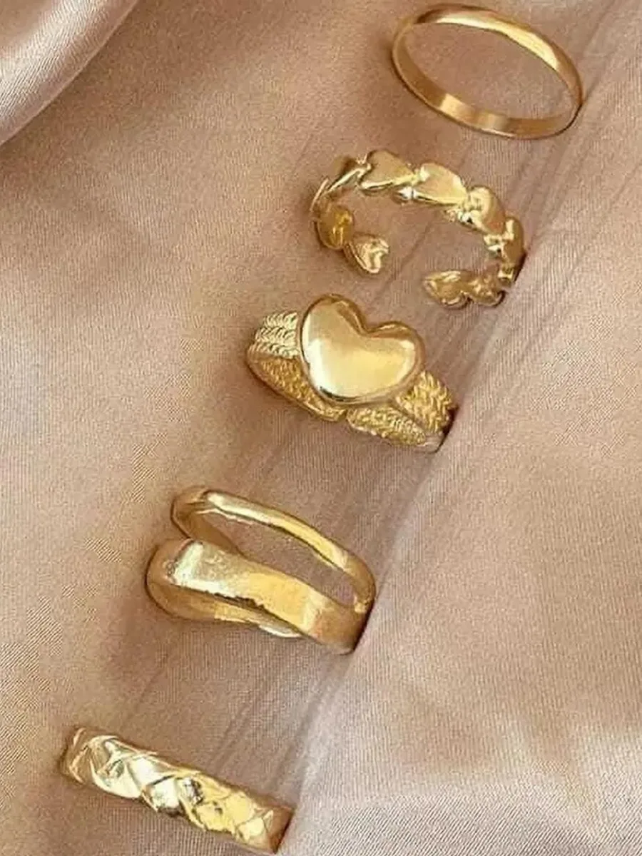 Gold Heart Ring Set