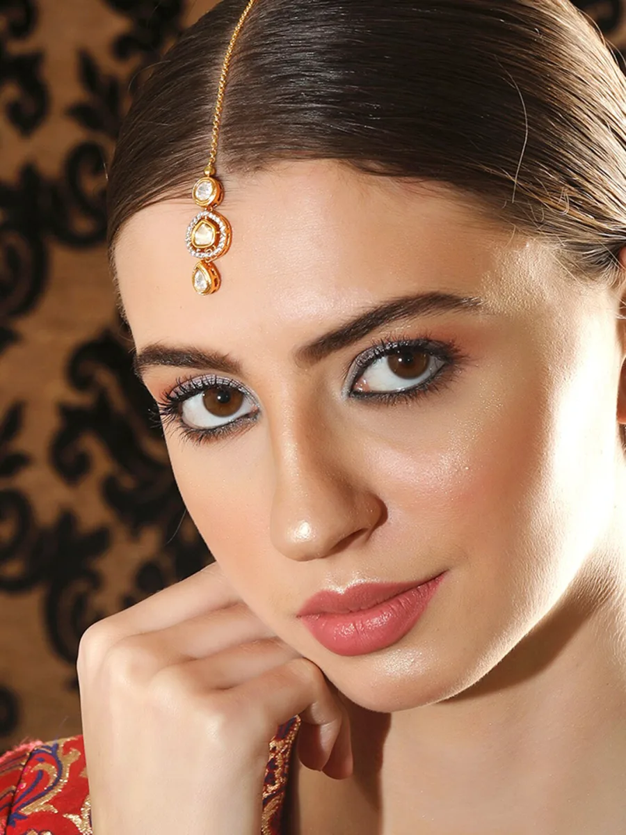 Kundan Studded Maang Tikka