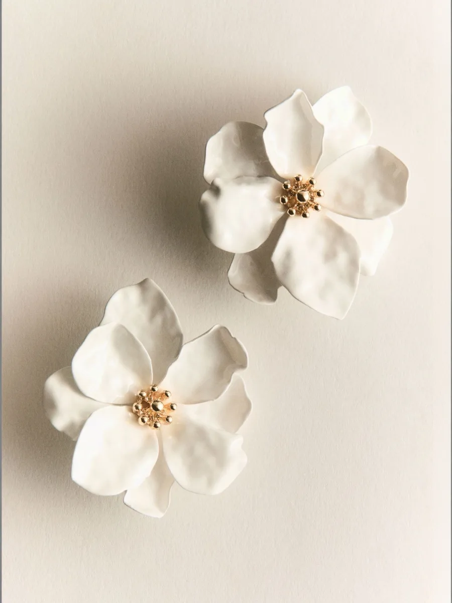 White Floral Stud Earrings