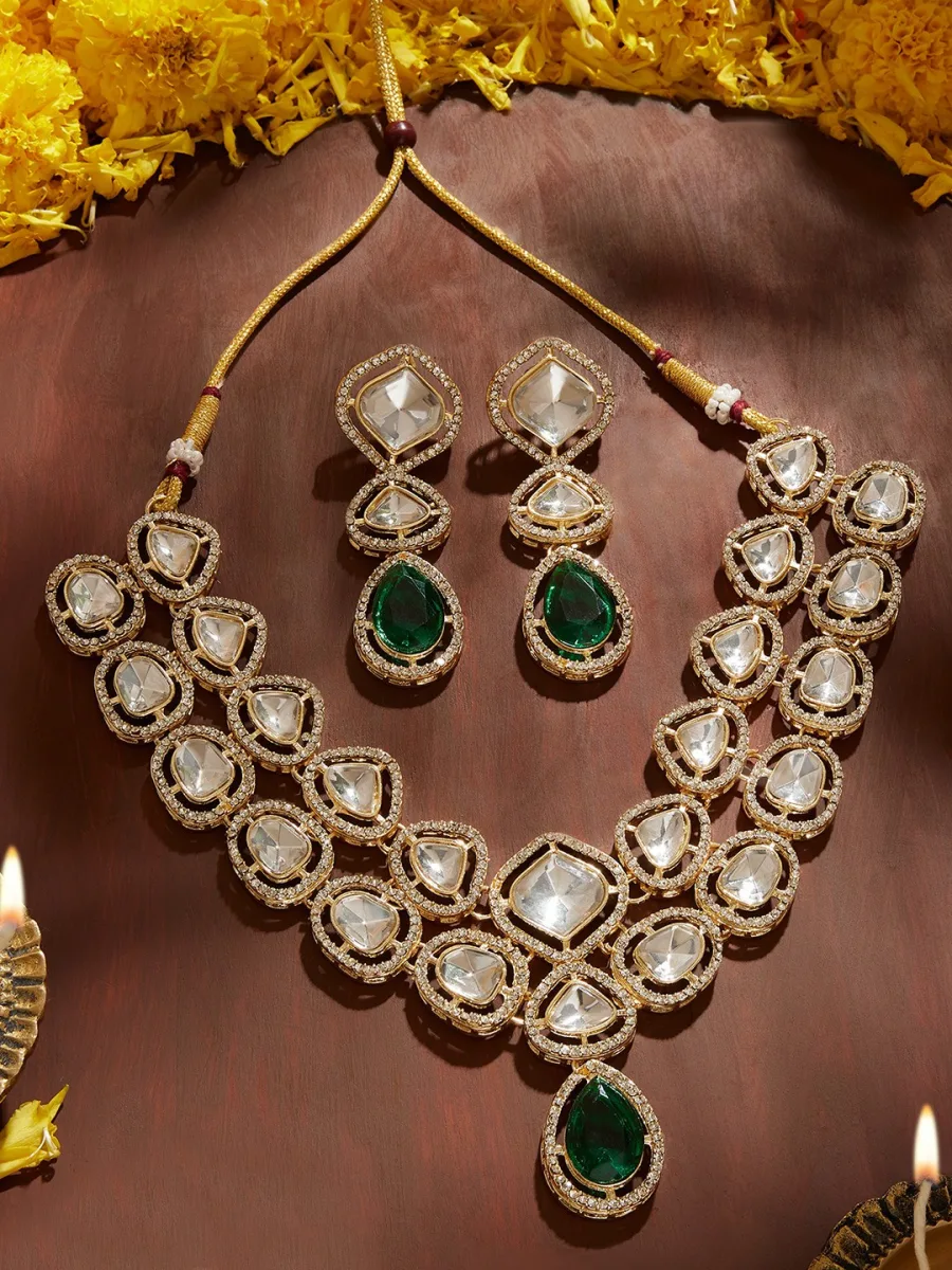 Kundan Emerald Necklace Set