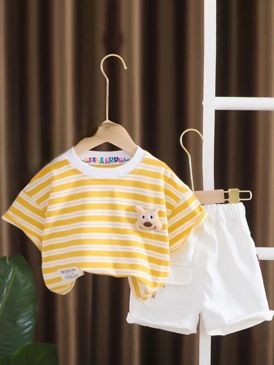 Boys Printed T-shirt with Shorts