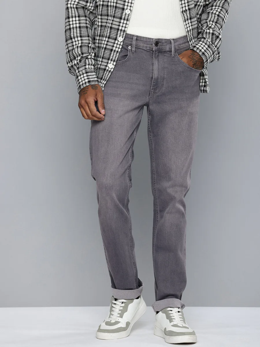 Men Slim Straight Fit Jeans