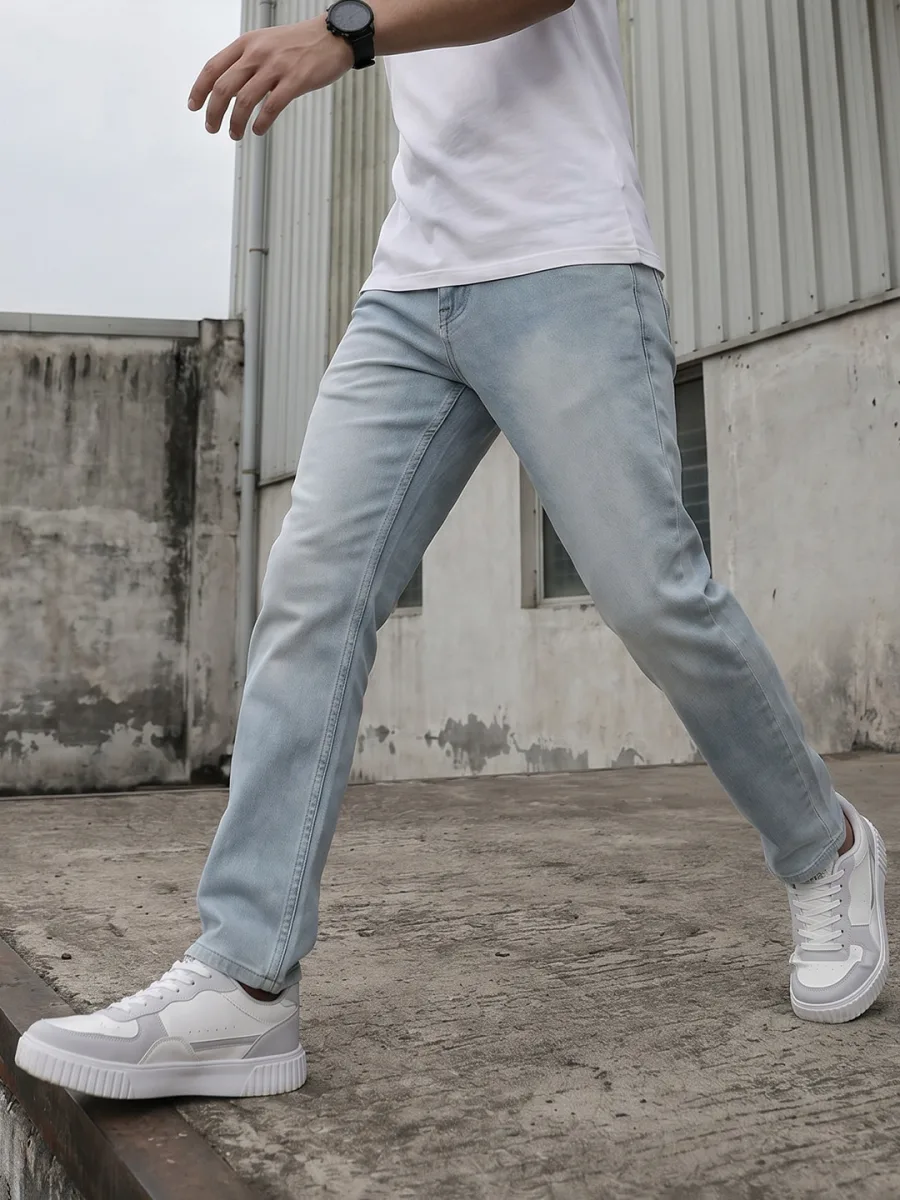 Lightweight Tapered Jeans