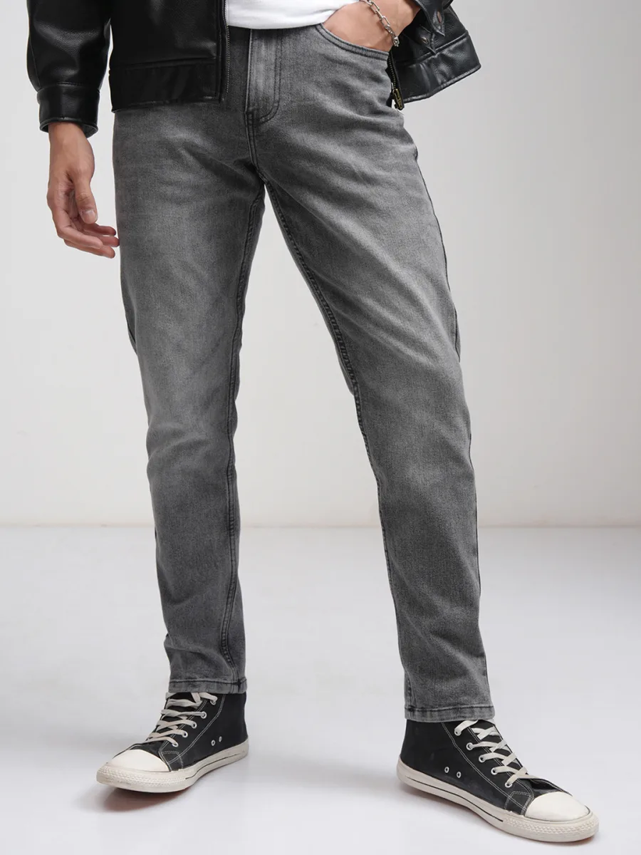 Men Slim Tapered Fit Jeans