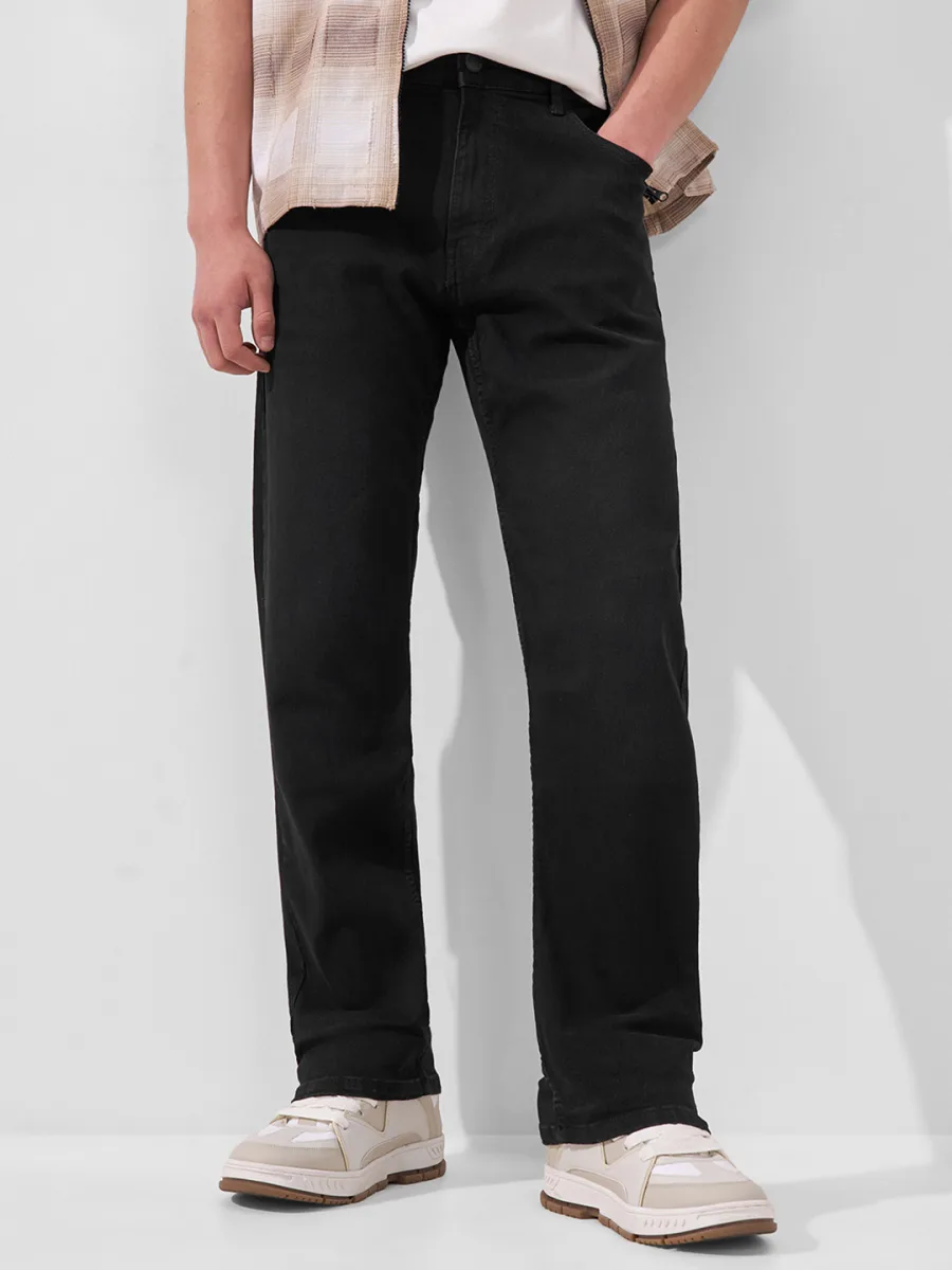 Men Tapered Fit Jeans