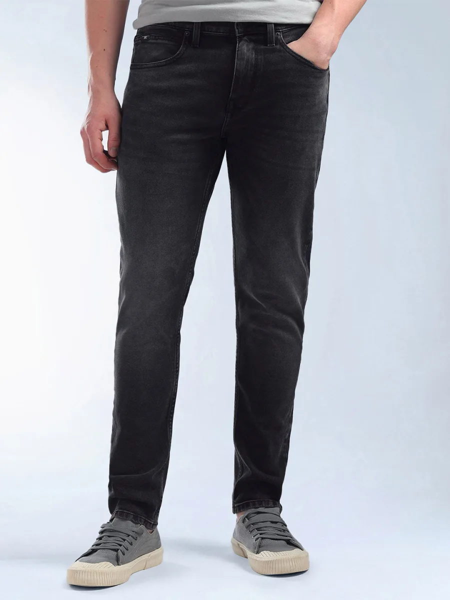 Signature Skinny Jeans