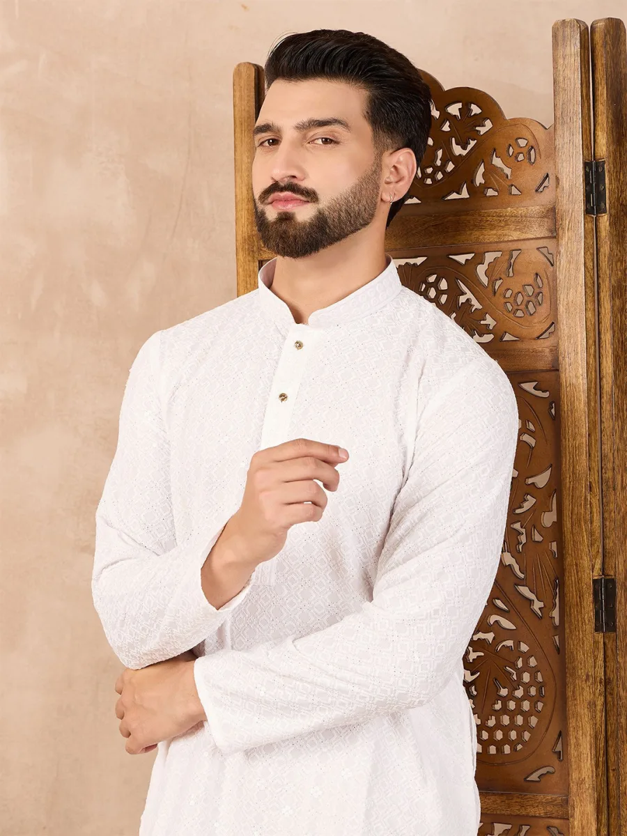 Embroidered Straight Kurta