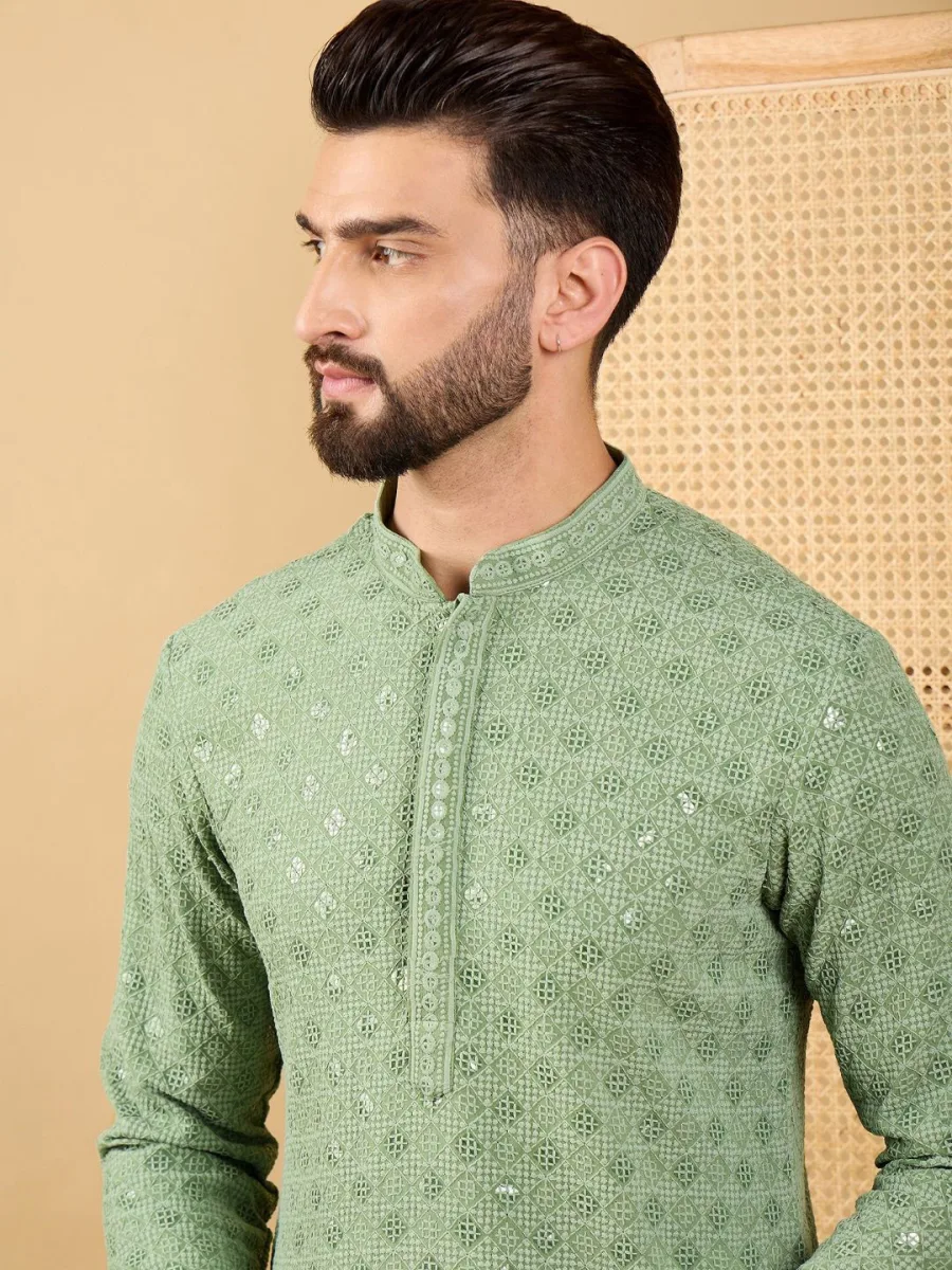 Men Embroidered Kurta
