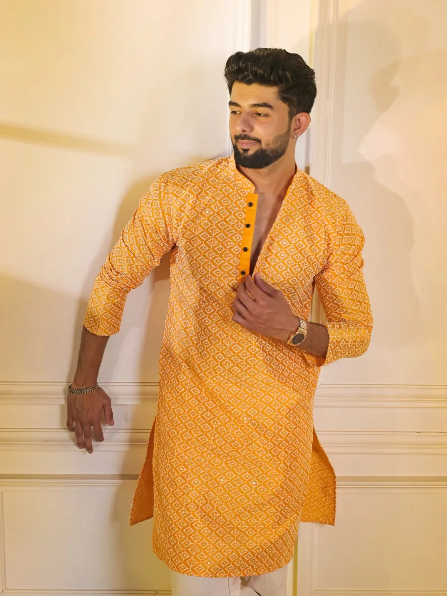 Men Embroidered Kurta