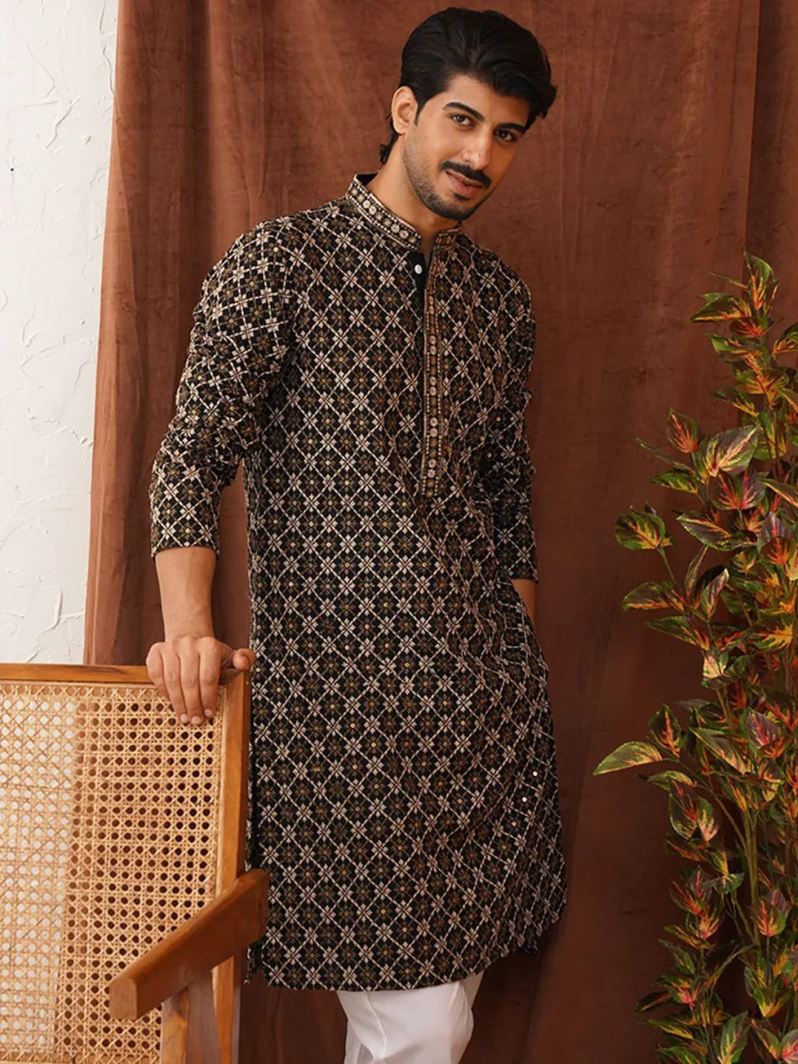 Geometric Embroidered Kurta