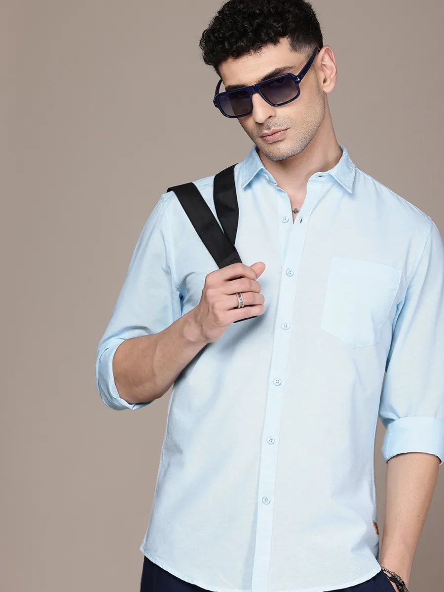 Men Solid Regular Fit Shirt