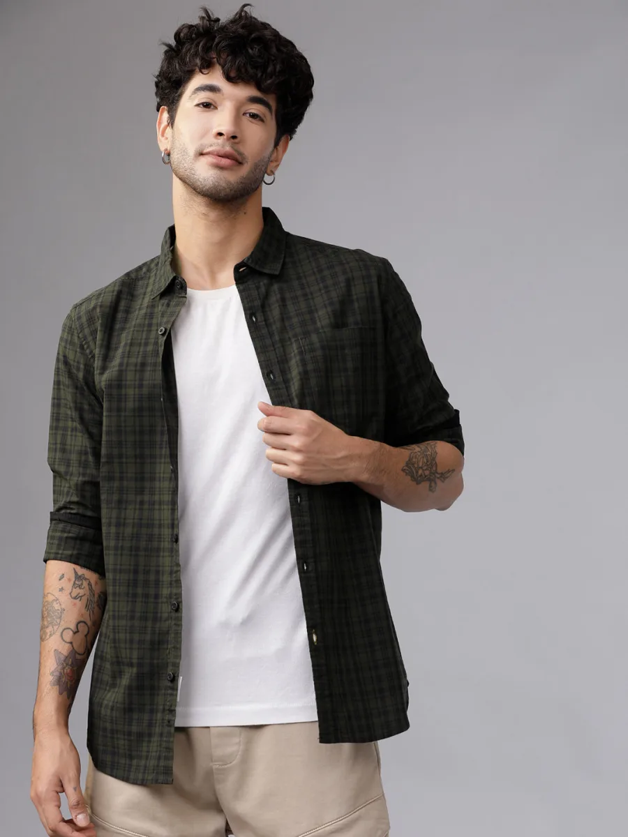 Slim Fit Casual Shirt