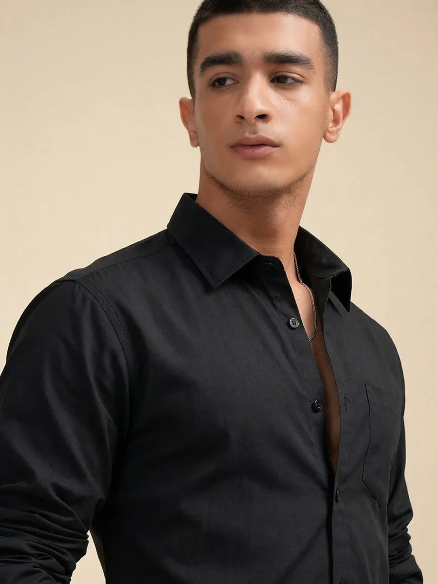 Slim Fit Opaque Casual Shirt