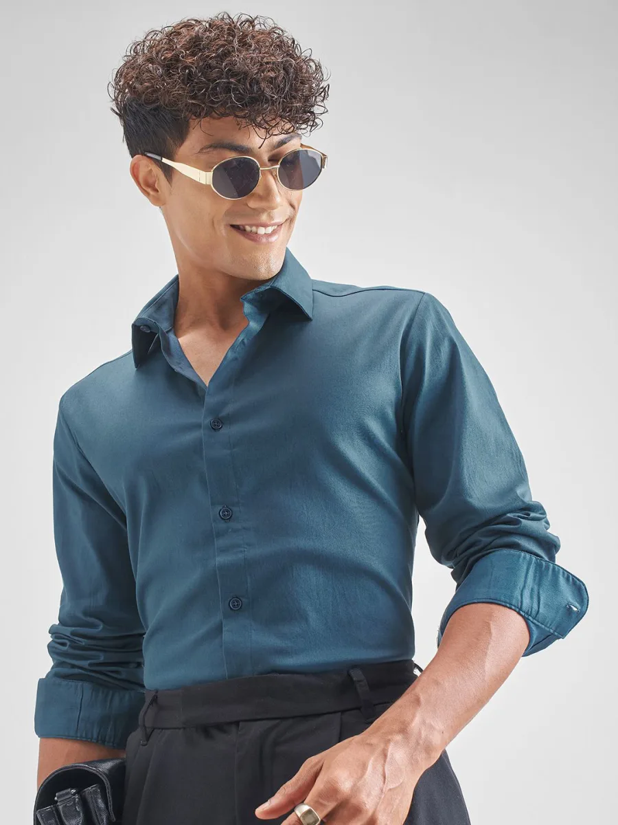 Lightweight Slim Fit Shirt