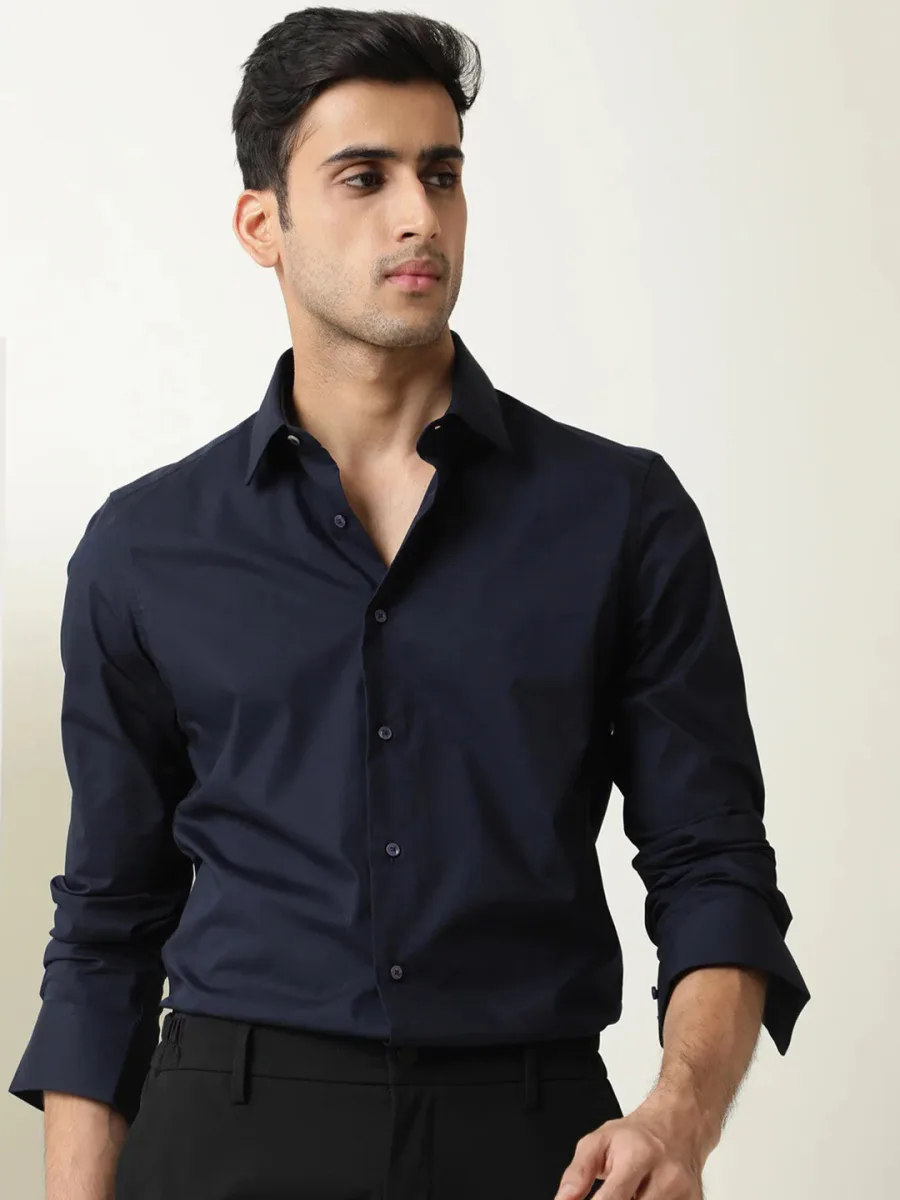 Spread Collar Formal Shirt