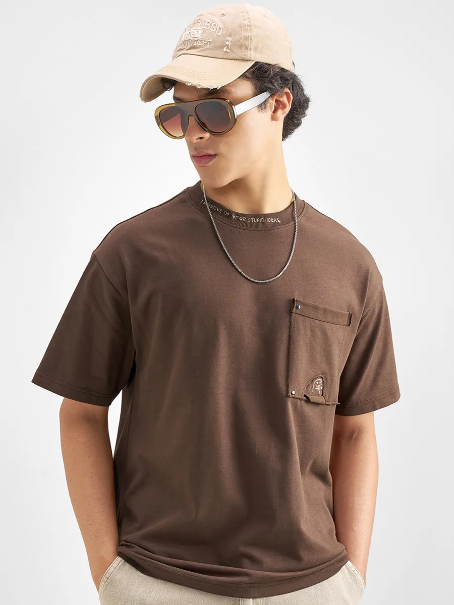 Men Typography Pockets T-shirt