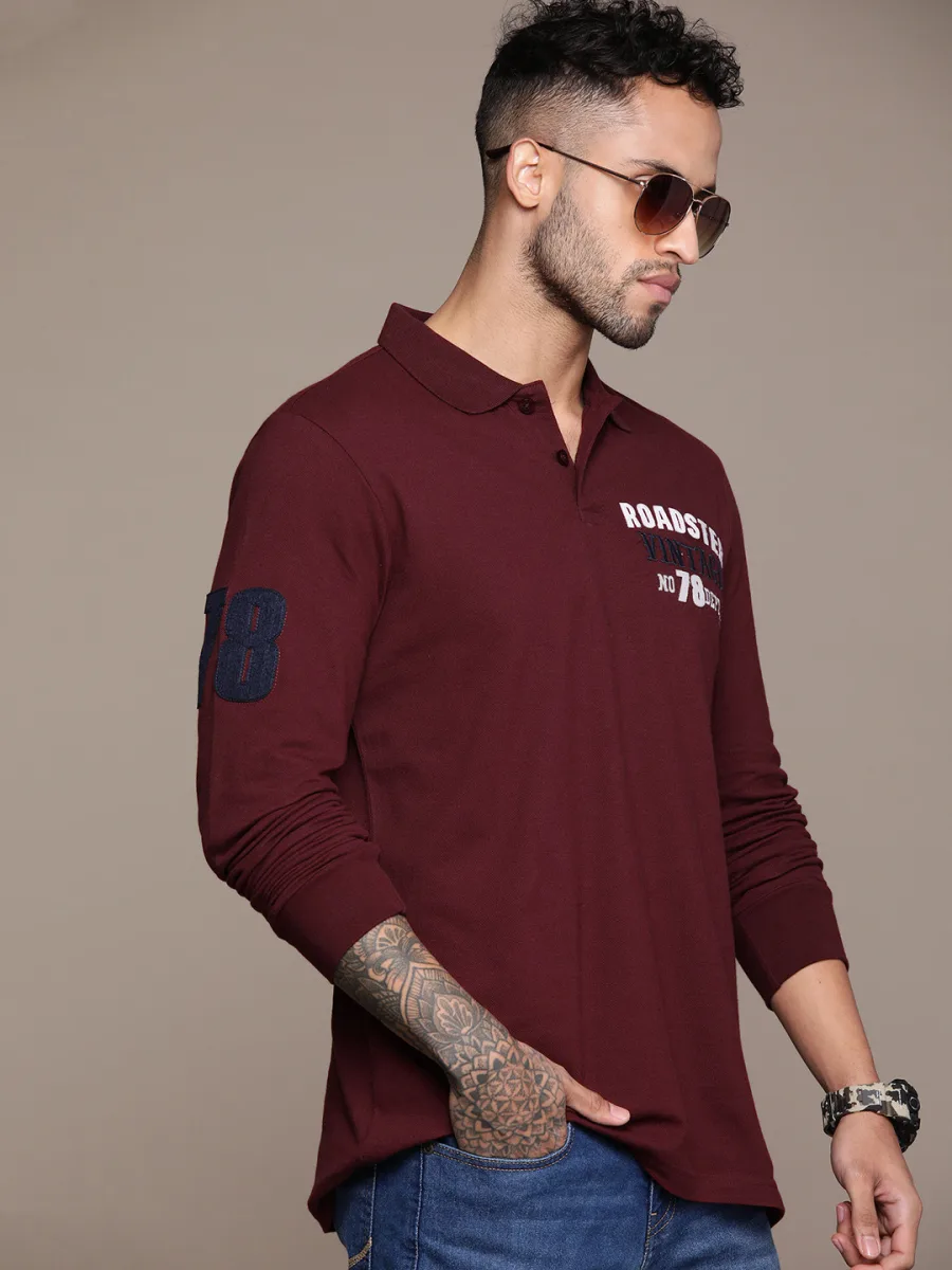Men Typography Printed Polo Collar T-shirt