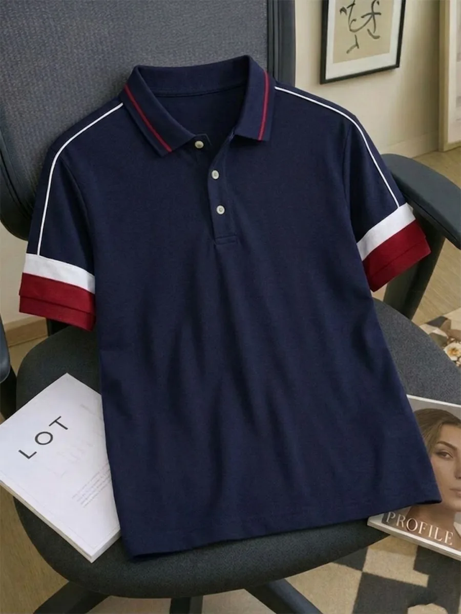 Men Colourblocked Polo Collar Pockets T-shirt