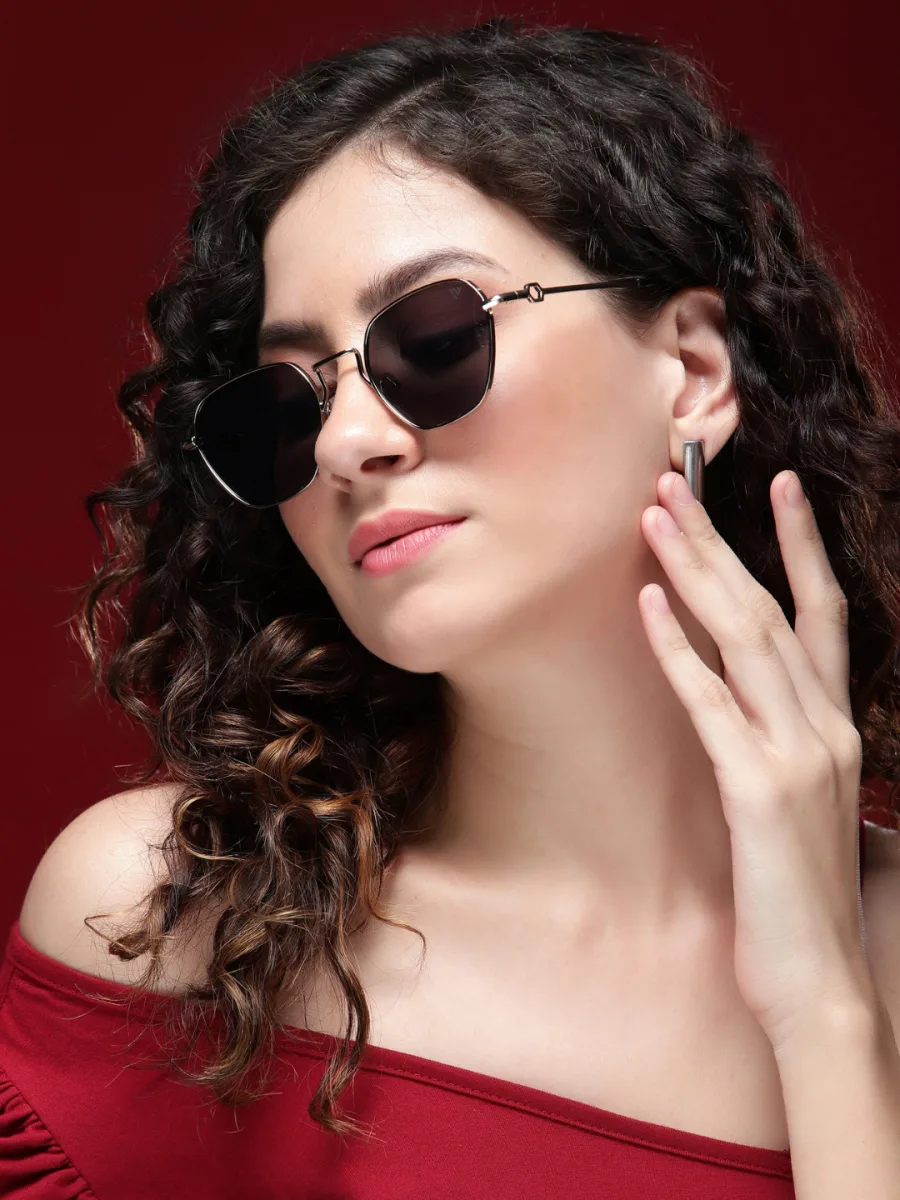 Black Metal Cat-Eye Sunglasses