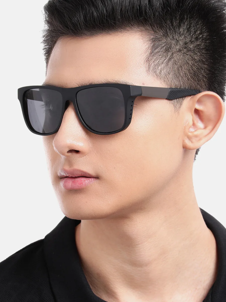 Black Wayfarer Sunglasses