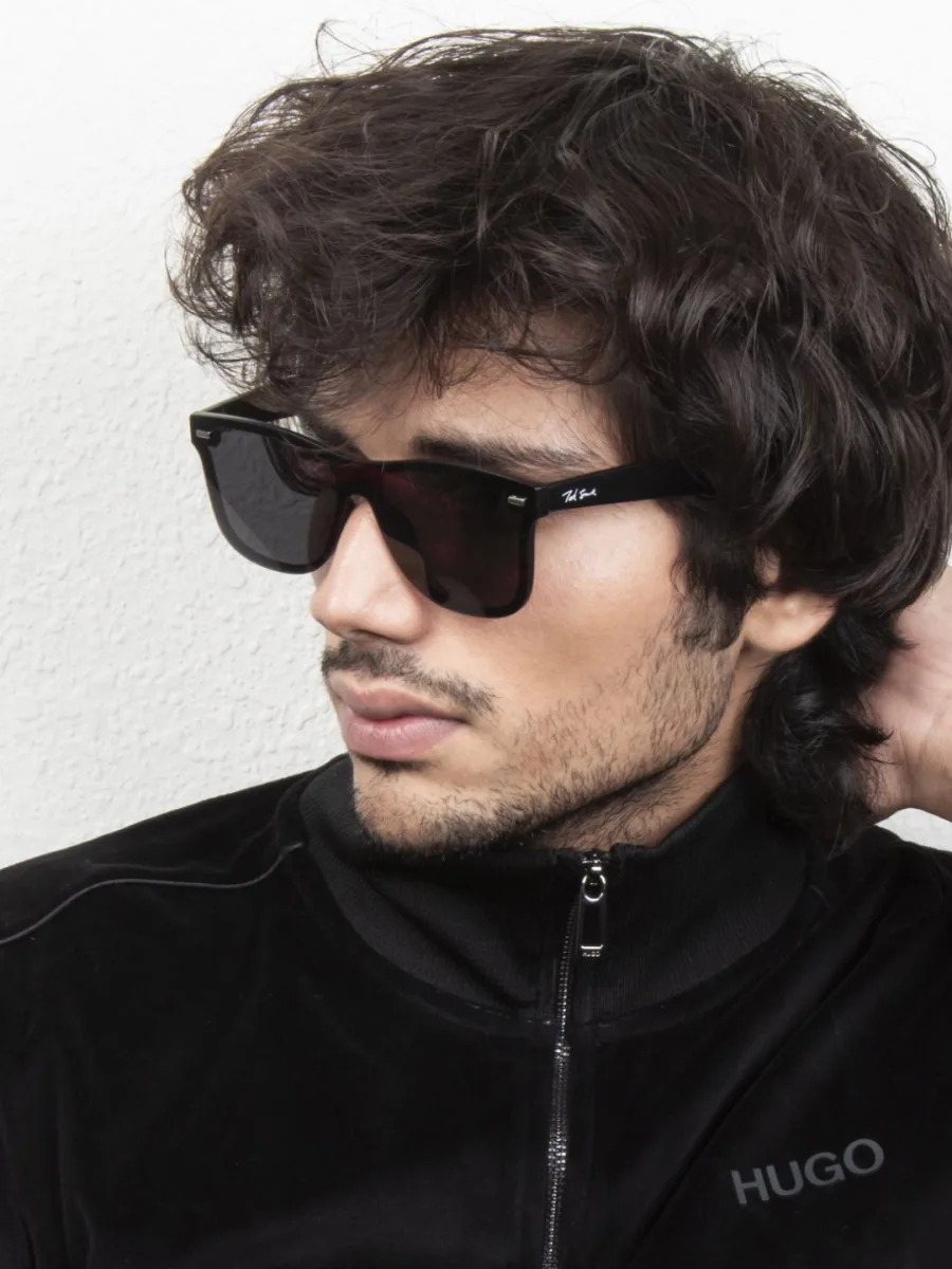 Black Wayfarer Sunglasses