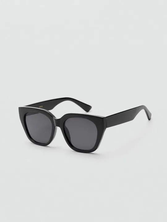 Black Oversized Cat-Eye Sunglasses
