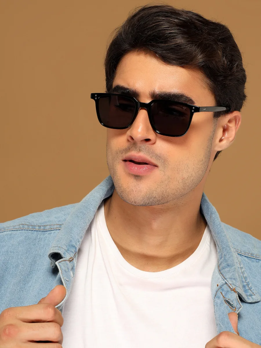 Black Square Sunglasses