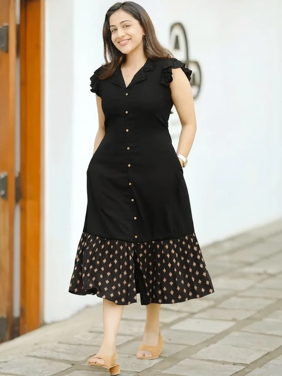 Colourblocked A-Line Midi Puff Sleeve Dress
