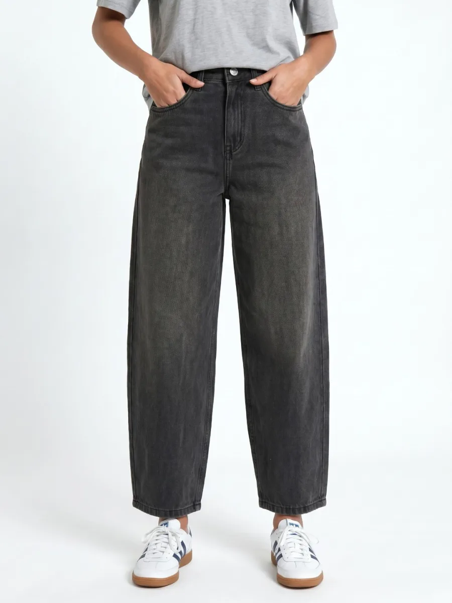 Women Barrel Fit Jeans