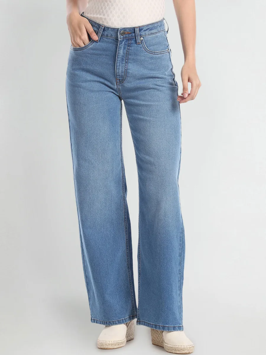 Women Wide Leg Mid-Rise Jeans