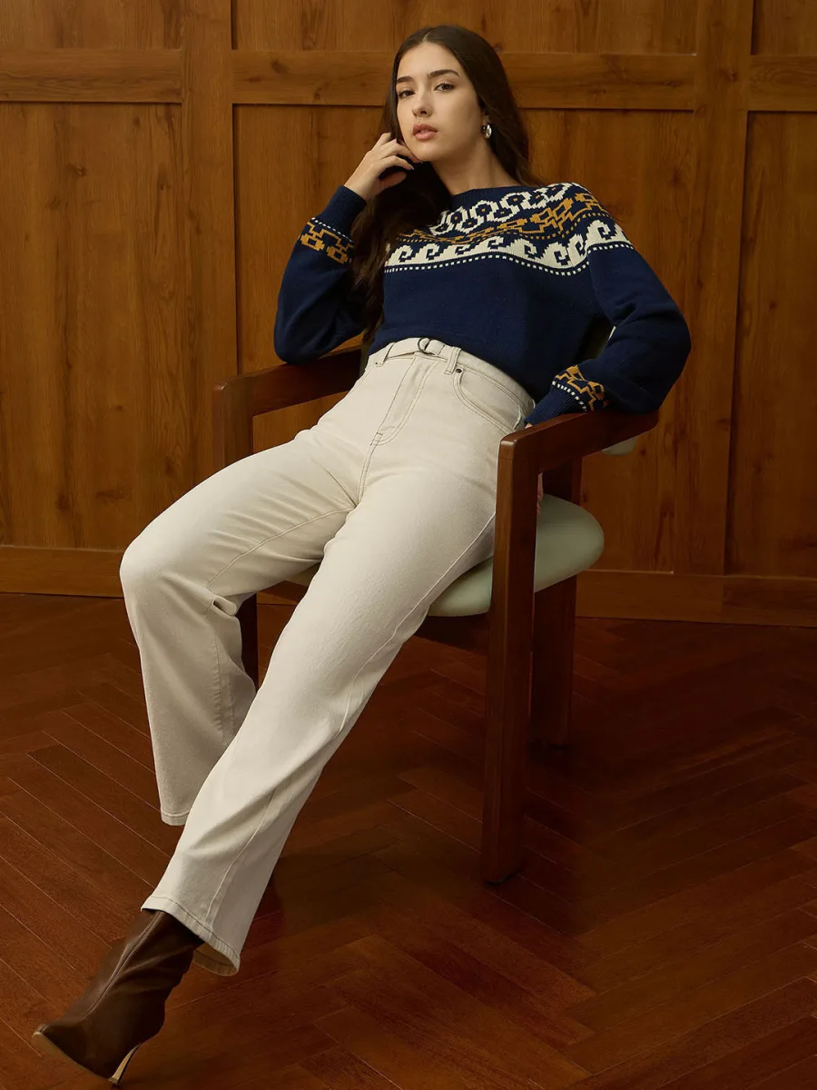 Essential Straight Fit Jeans — Peach