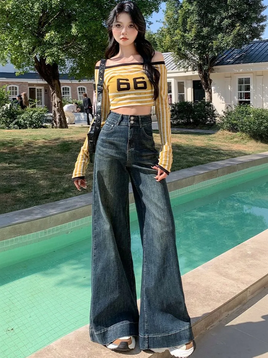 Women Bootcut Mid-Rise Jeans