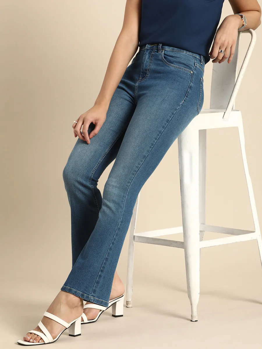 Women Bootcut Mid-Rise Jeans