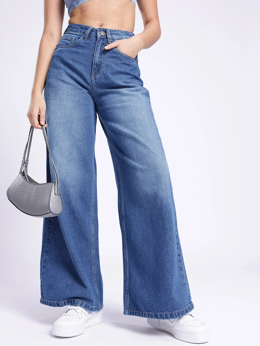 Bold High-Rise Jeans — Champagne
