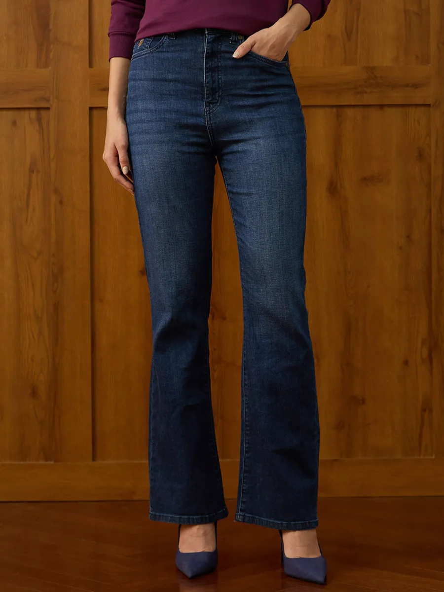 Signature Slim Fit Jeans — Champagne