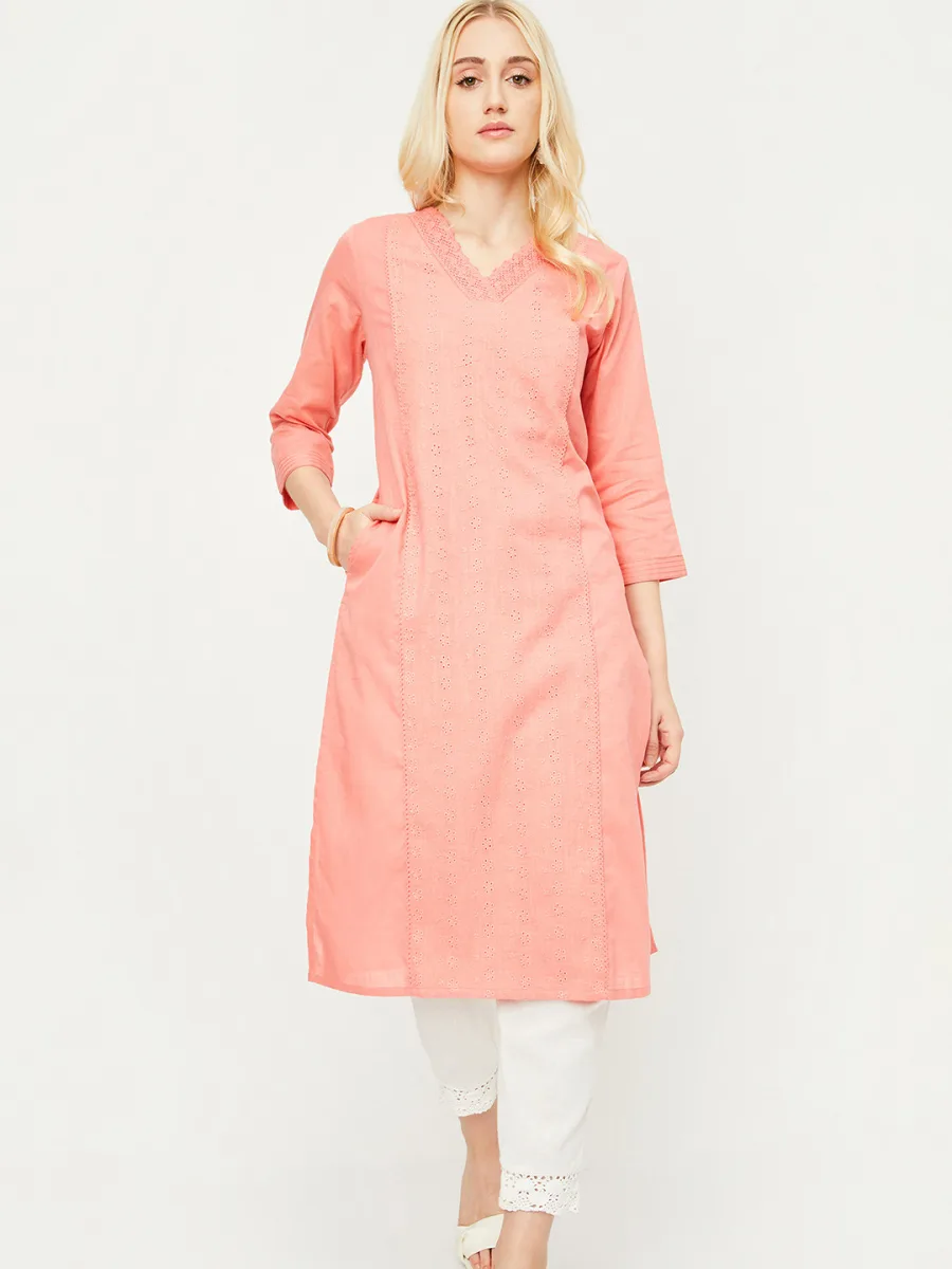 Women Embroidered Kurta