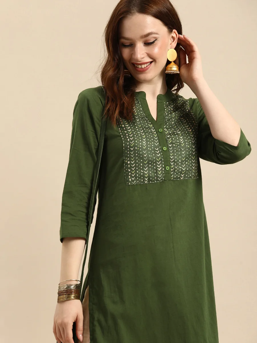 Women Geometric Yoke Design Kurta