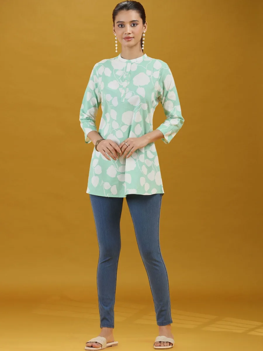 Women Floral Printed Kurta
