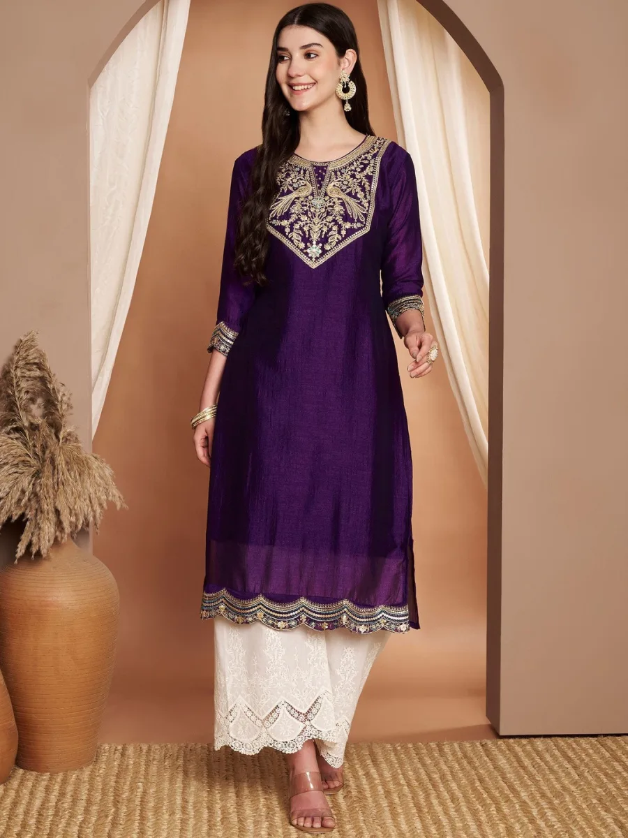 Women Embroidered Kurta