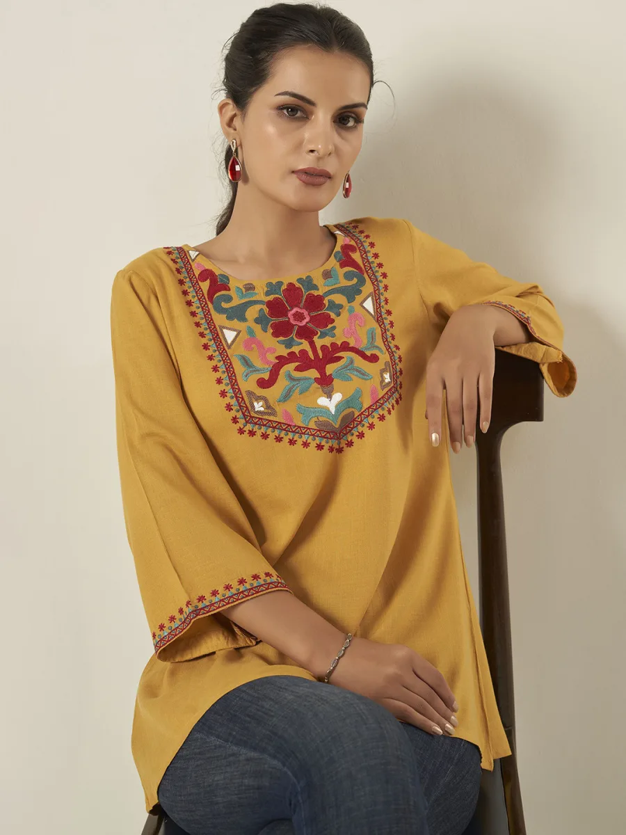 Signature Straight Kurta — Champagne