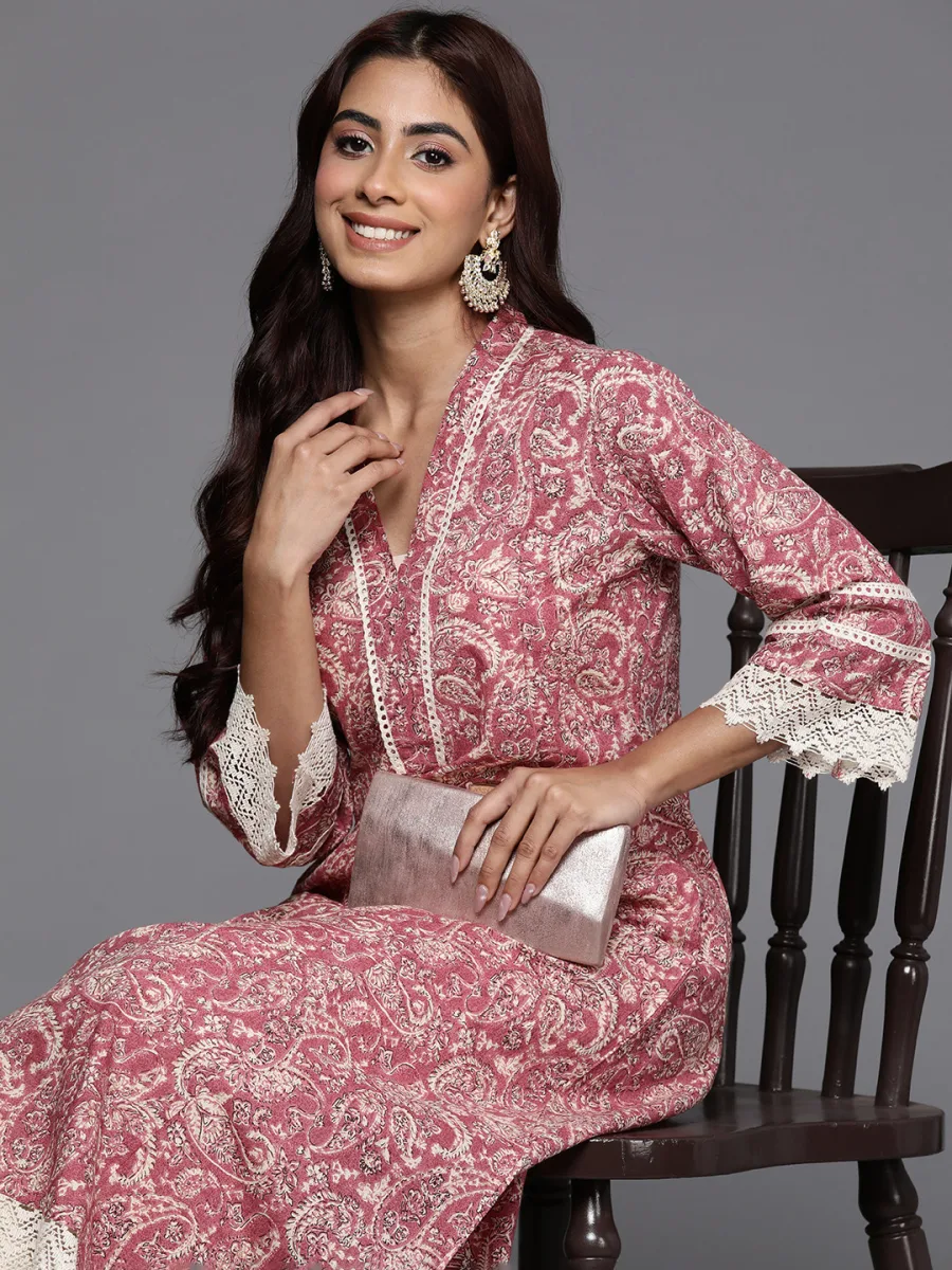 Women Paisley Printed Kurta