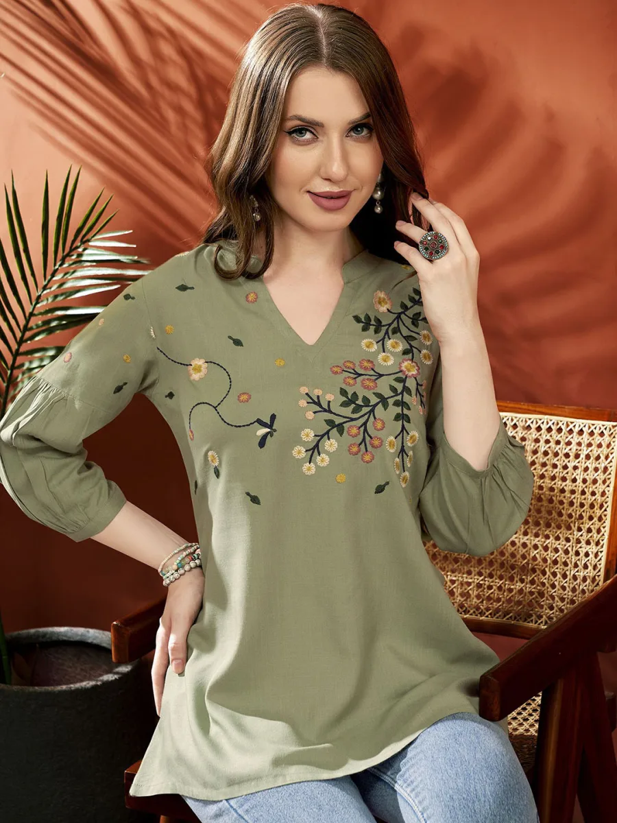 Floral Embroidered Kurta