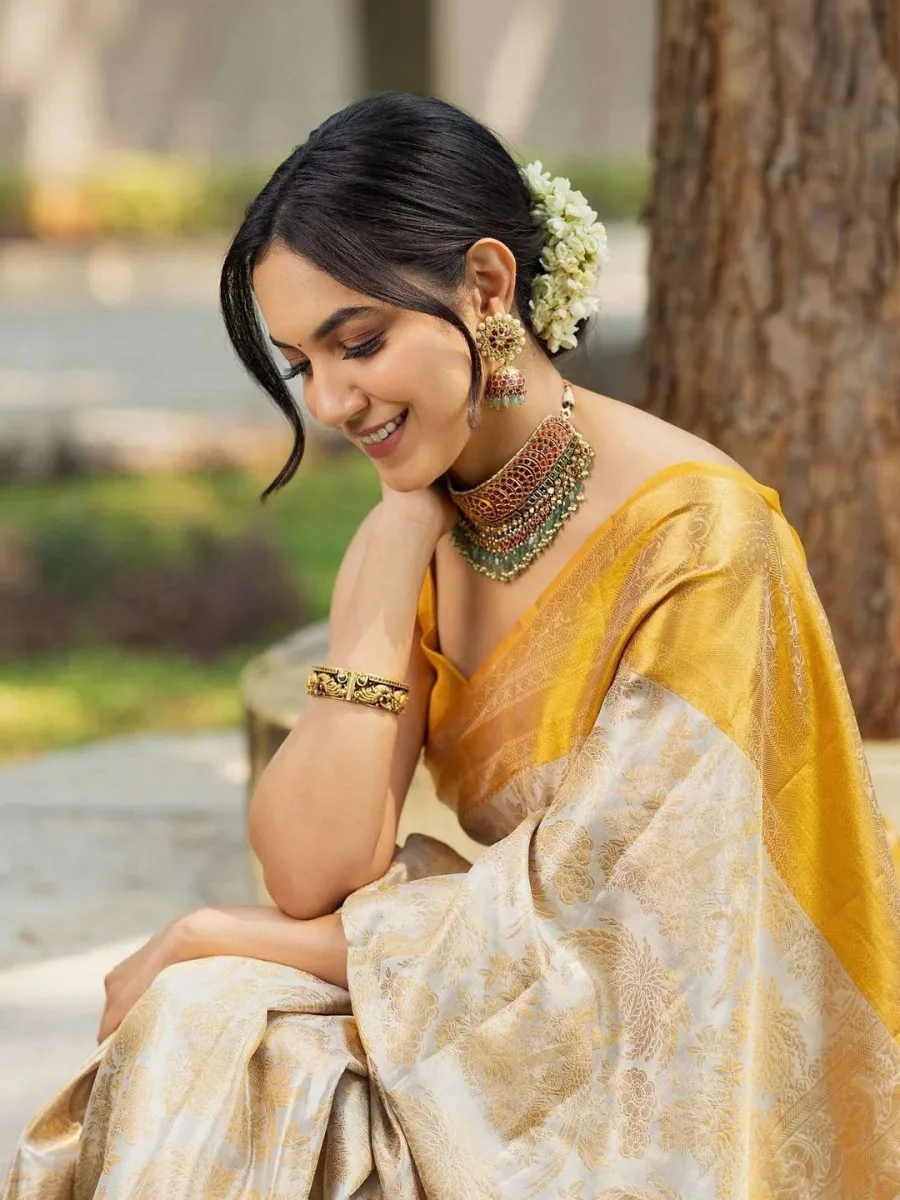 Floral Banarasi Silk Blend Saree