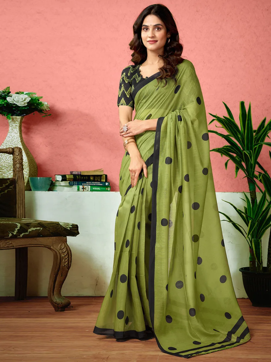Saree With Unstitched Blouse