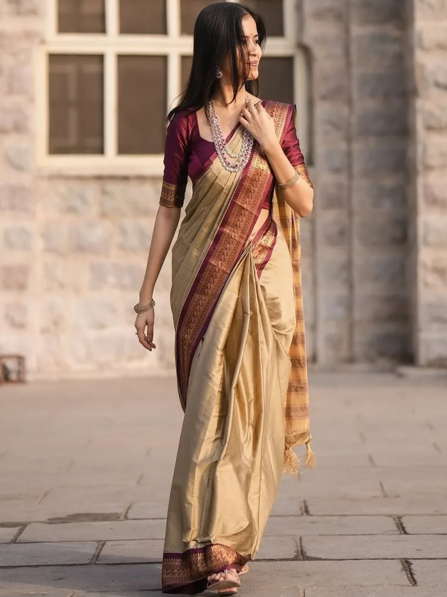 Woven Design Banarasi Silk Cotton Saree