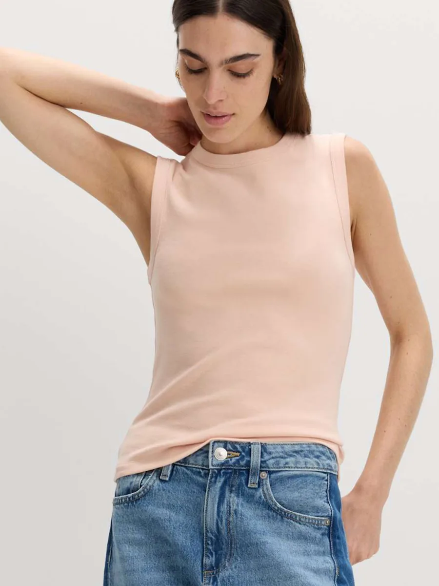 Sleeveless Slim Fit Tank Top