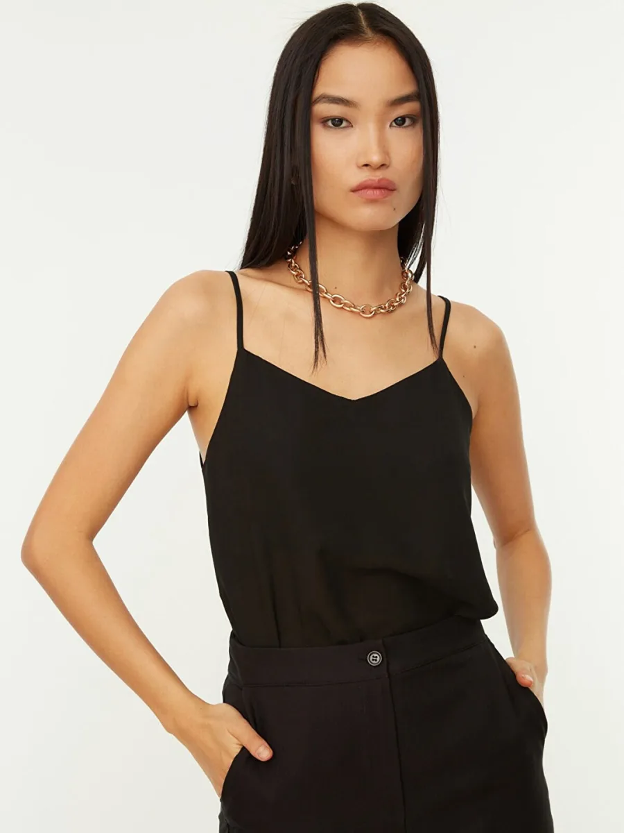 Solid Sleeveless Top